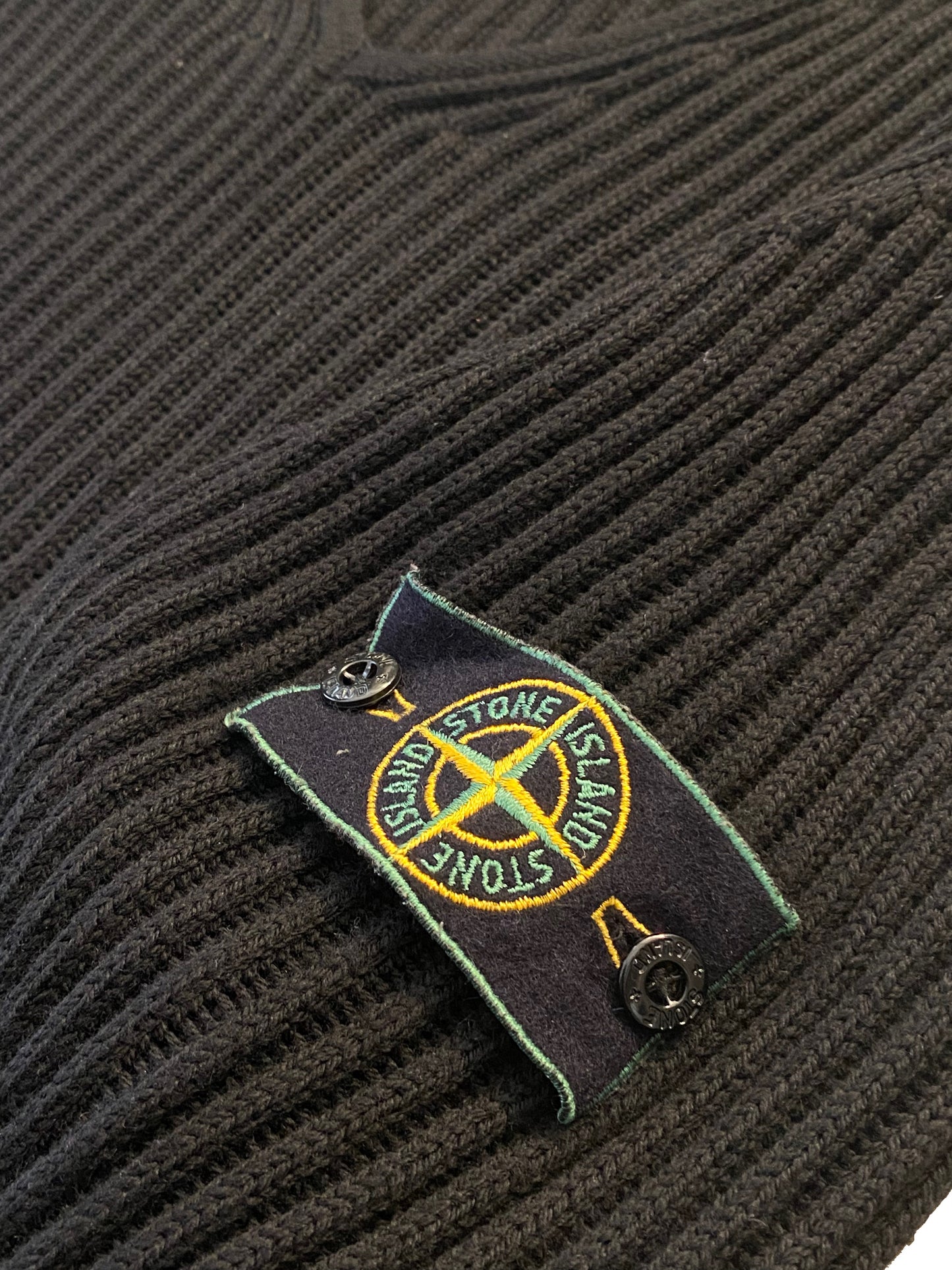 Stone Island V-Neck Knit - Black - Large