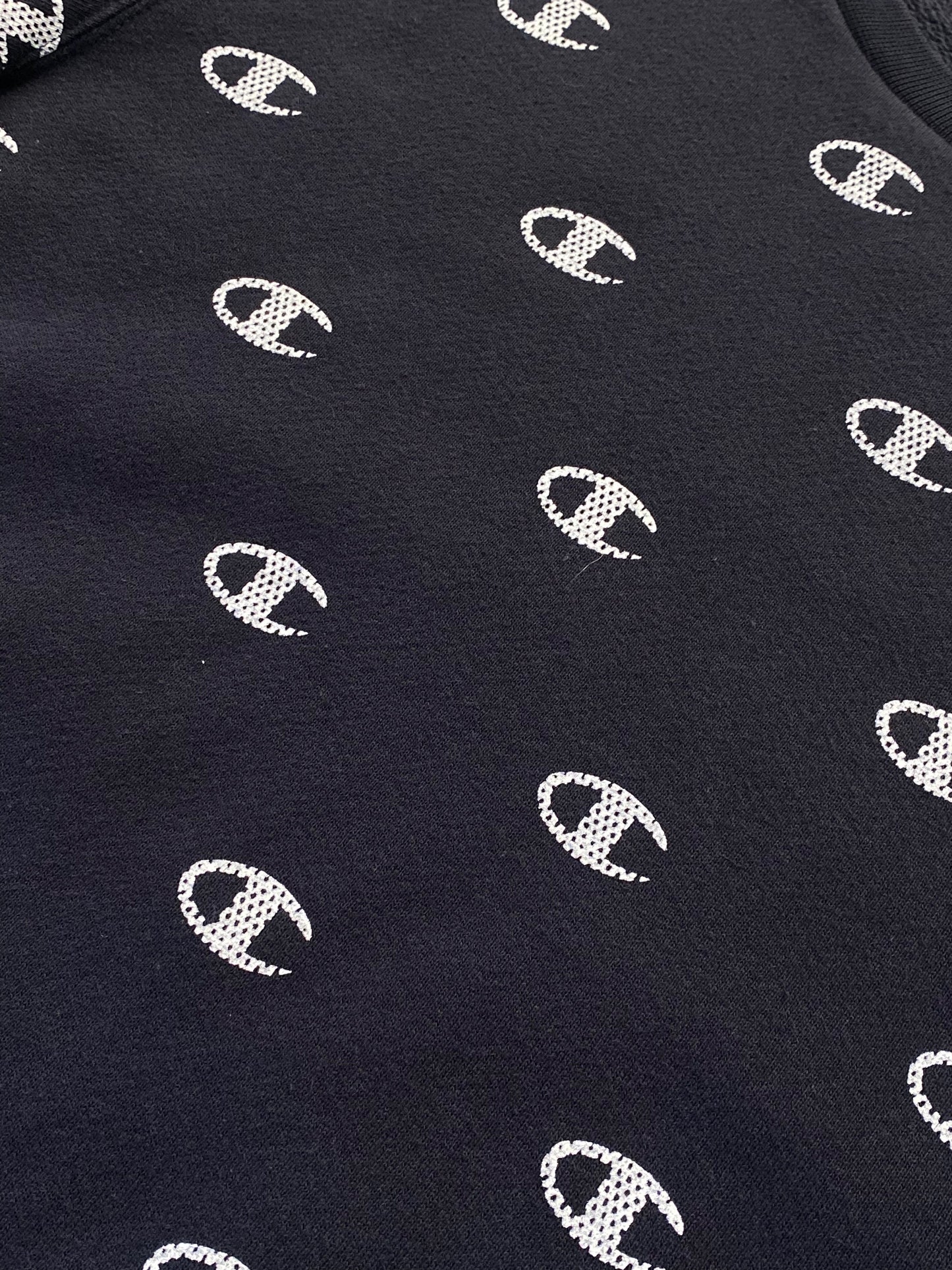 Champion Sweatshirt - Navy Blue - Small
